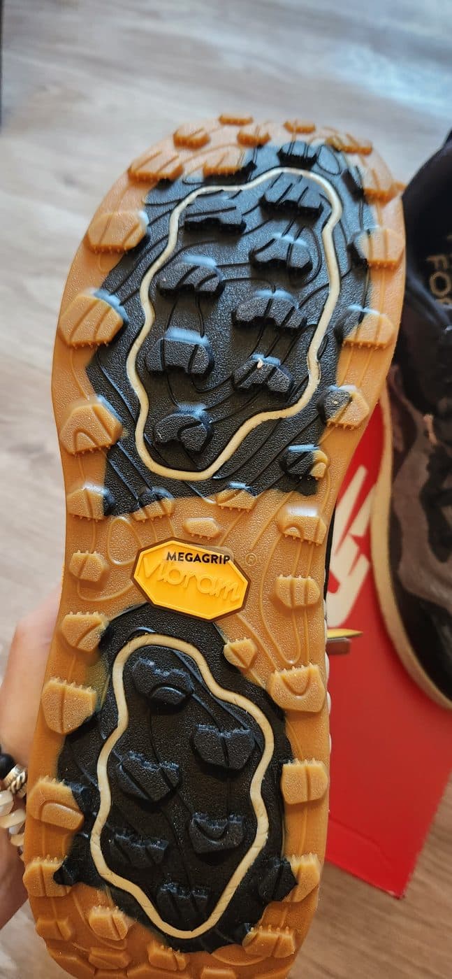 New Balance Fresh Foam с фирменной биркой Vibram